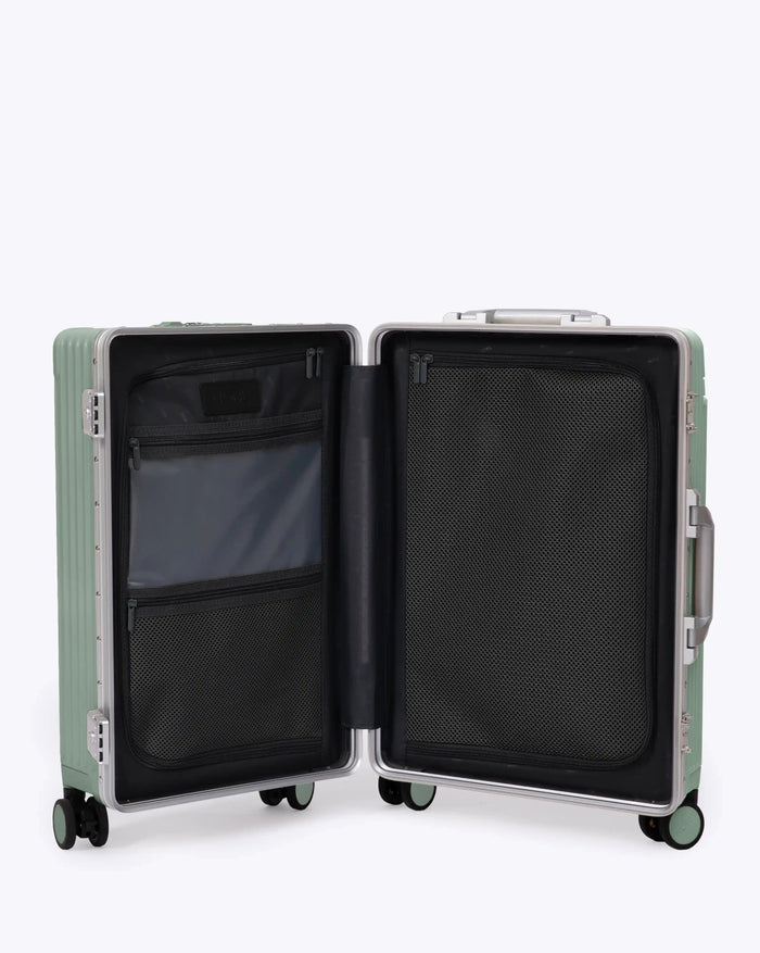 Carry-On: All-in-One Wide Handle